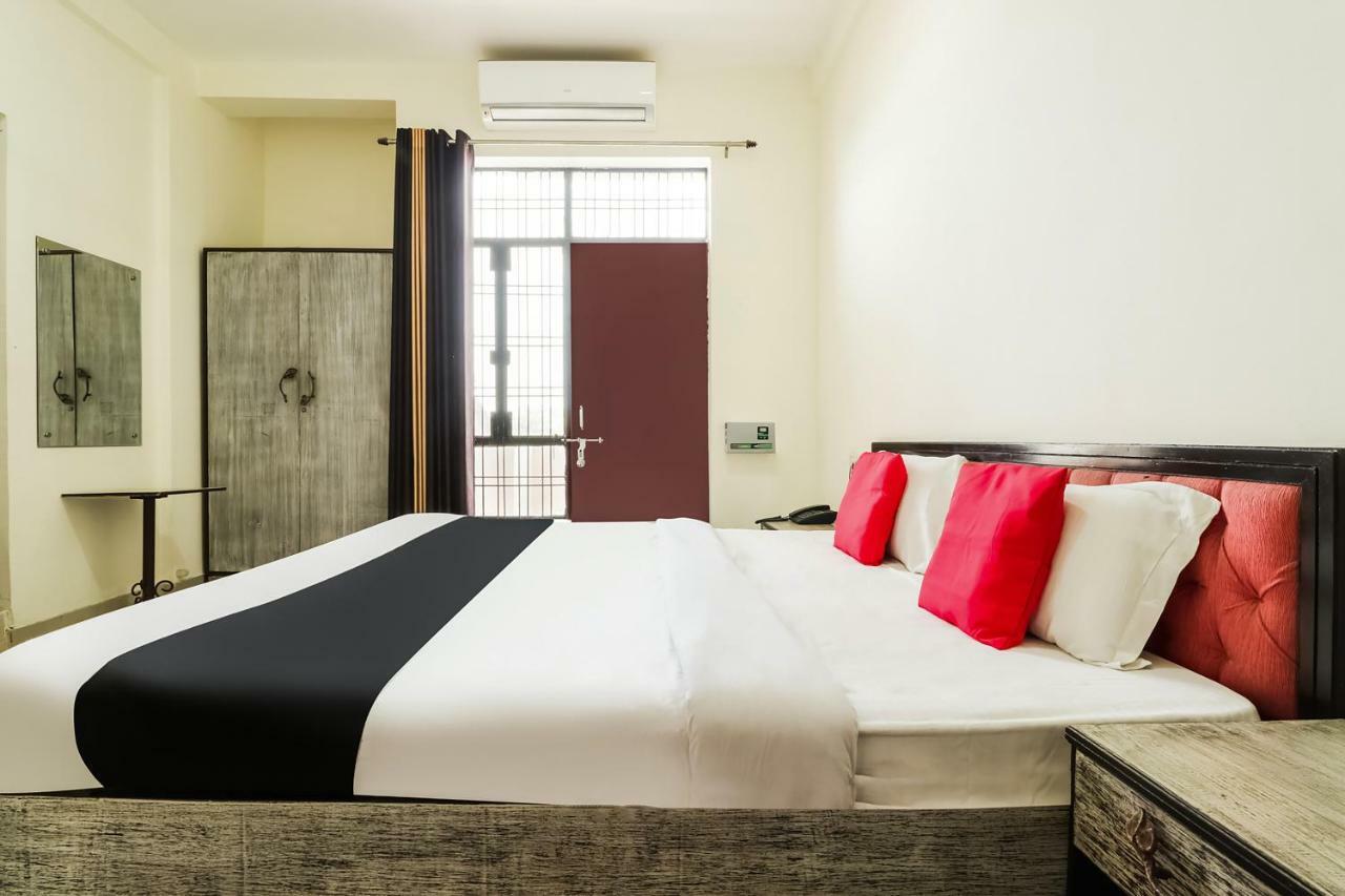 Hotel Capital O 60233 Brij Ki Rasoi Deluxe Lucknow Zewnętrze zdjęcie