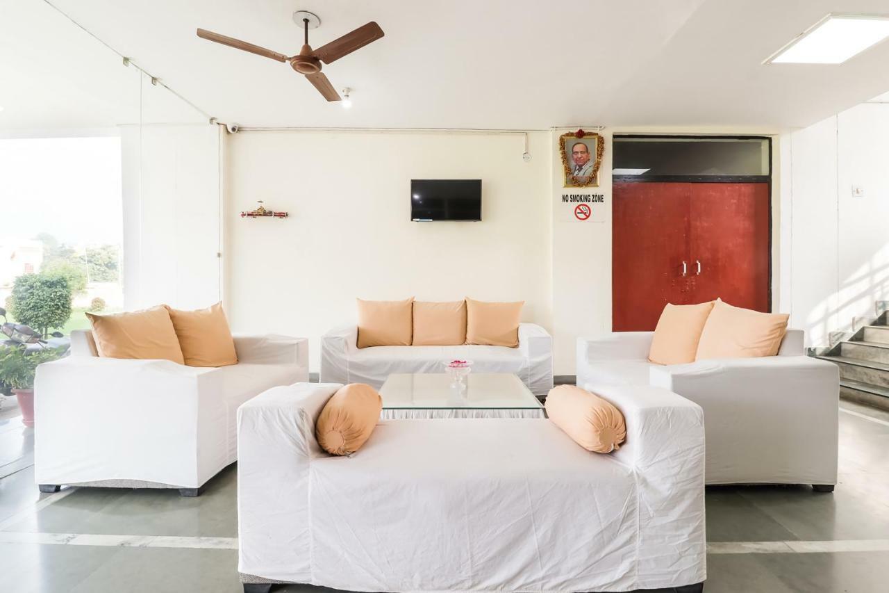 Hotel Capital O 60233 Brij Ki Rasoi Deluxe Lucknow Zewnętrze zdjęcie